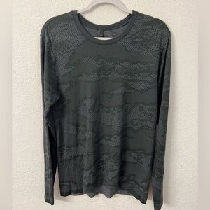 Lululemon metal vent breathable long sleeve camouflage shirt size medium